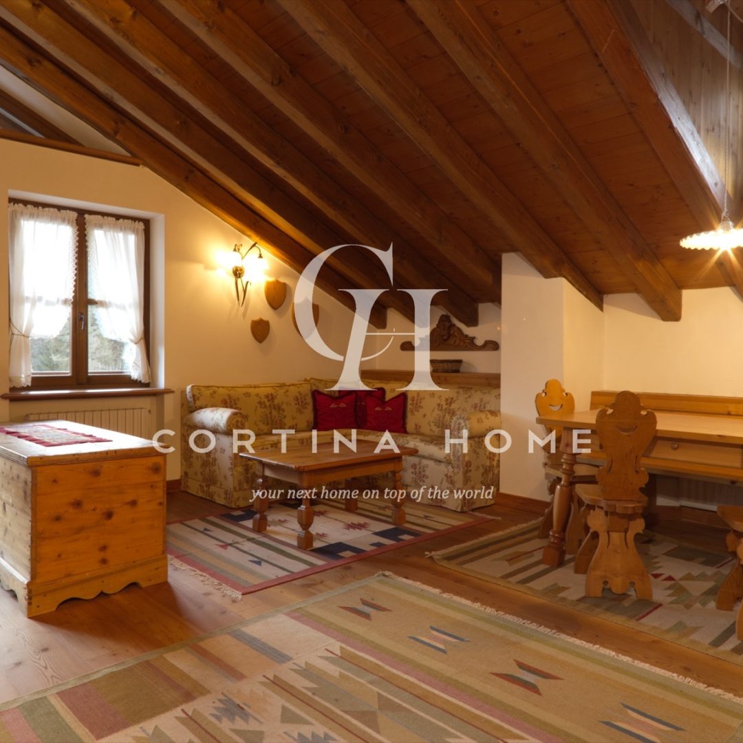 cortina_home_mansarda_vista_pelmo_01